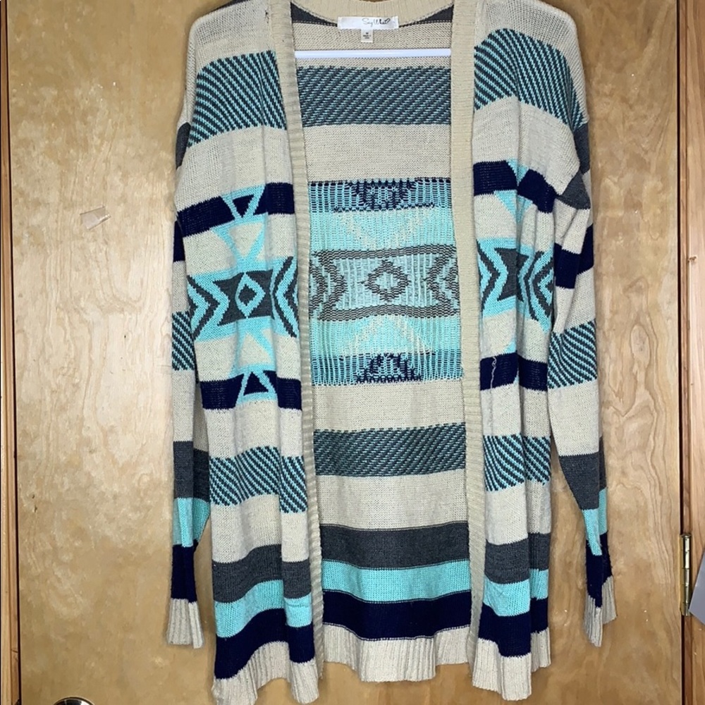 Pattern sweater